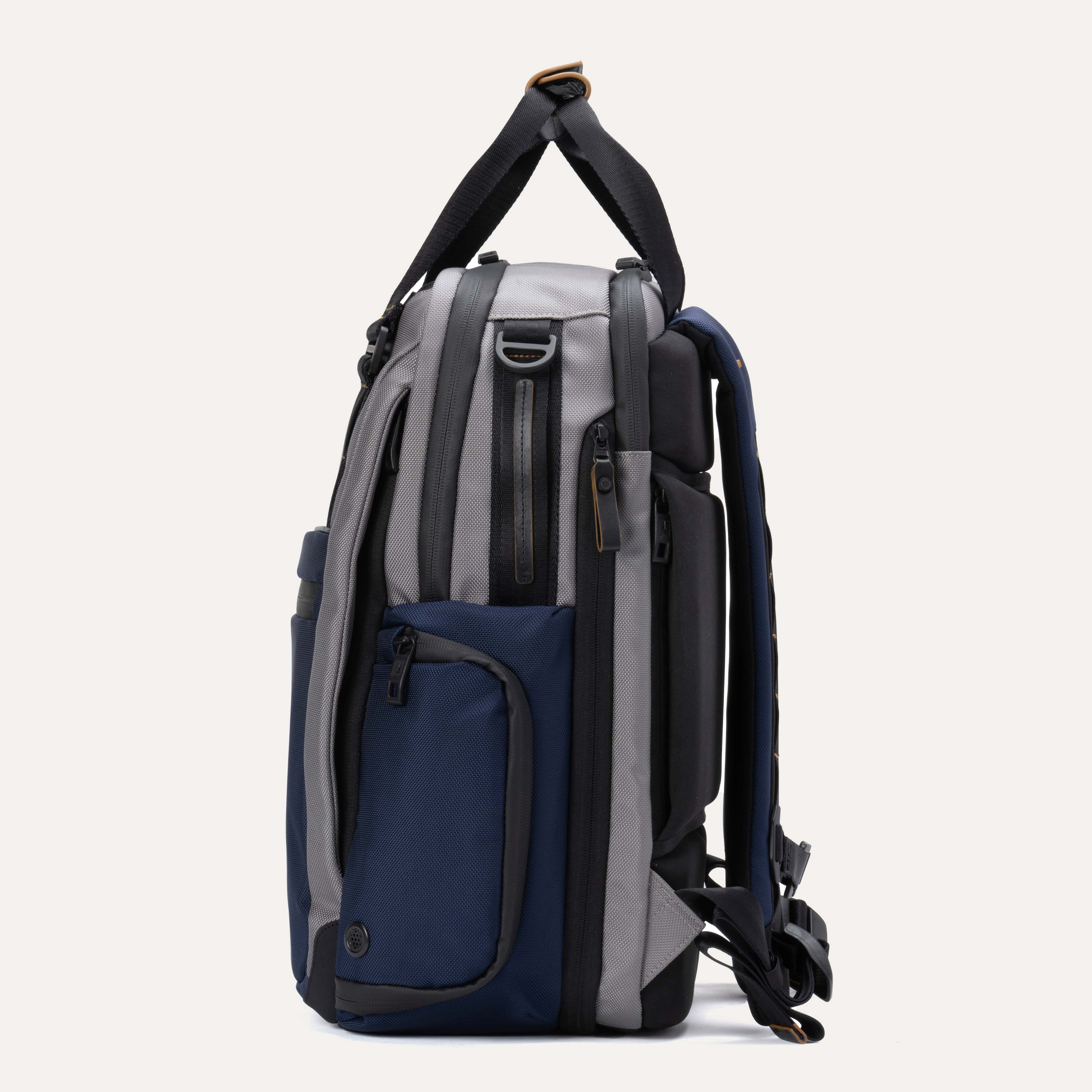 Altitude™ Medium Expandable Laptop Backpack 25-30L - Image 15
