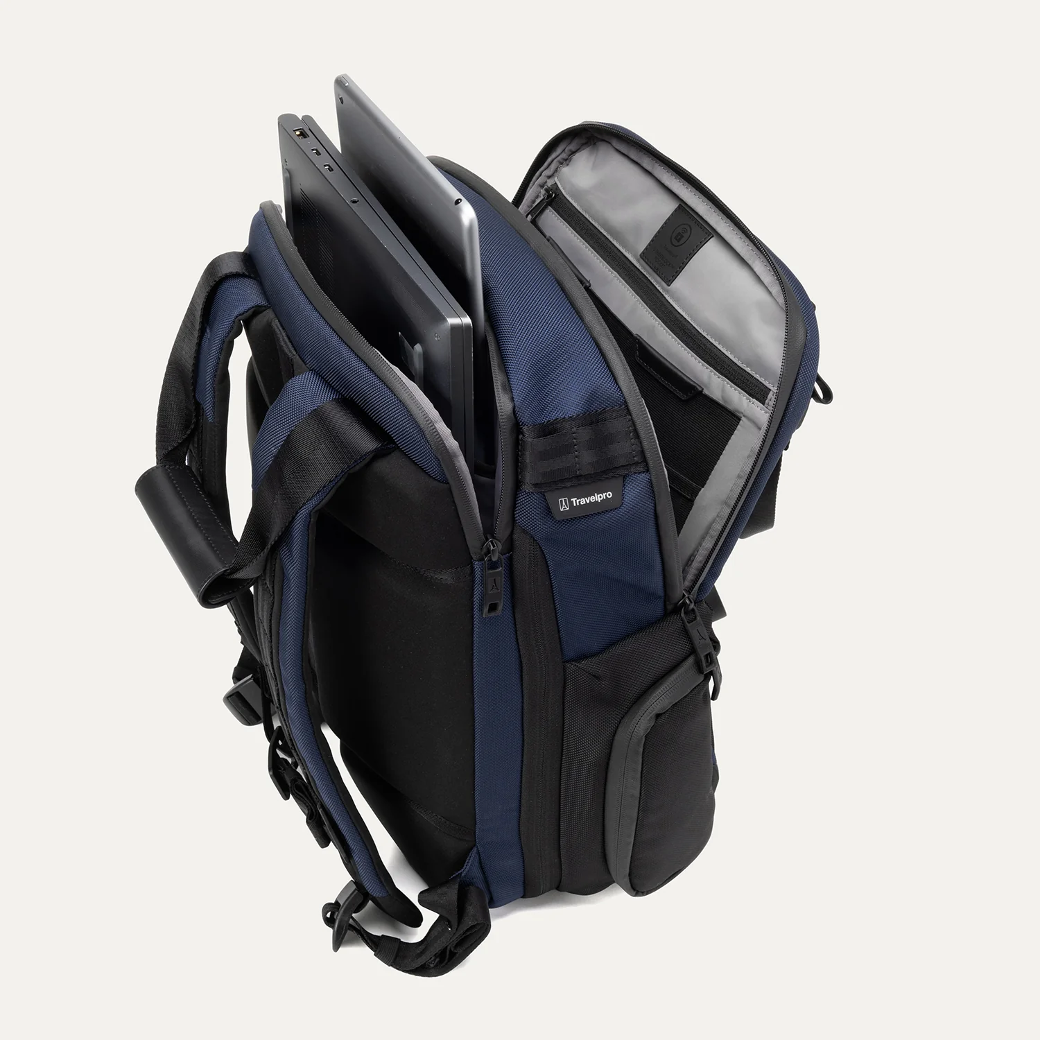 Altitude™ Medium Expandable Laptop Backpack 25-30L - Image 29