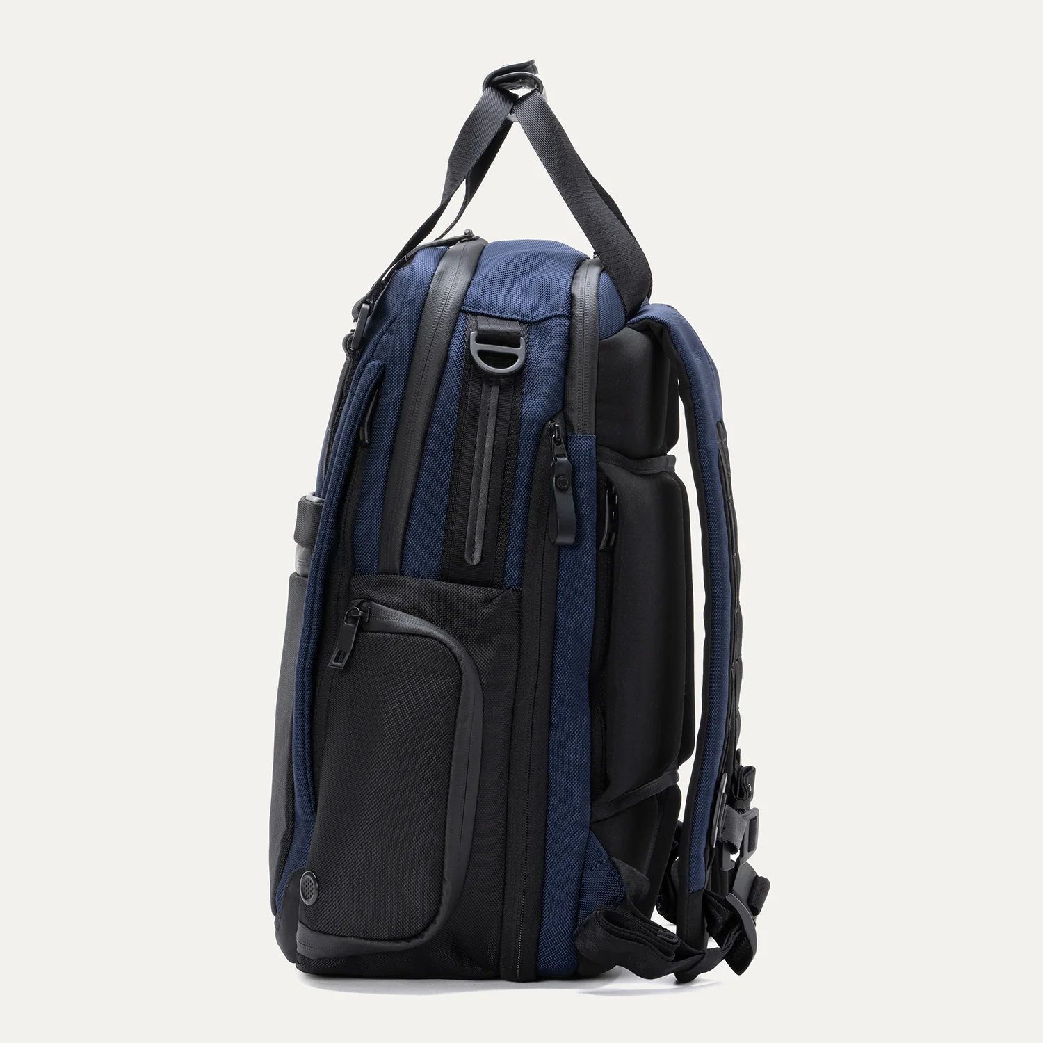 Altitude™ Medium Expandable Laptop Backpack 25-30L - Image 32