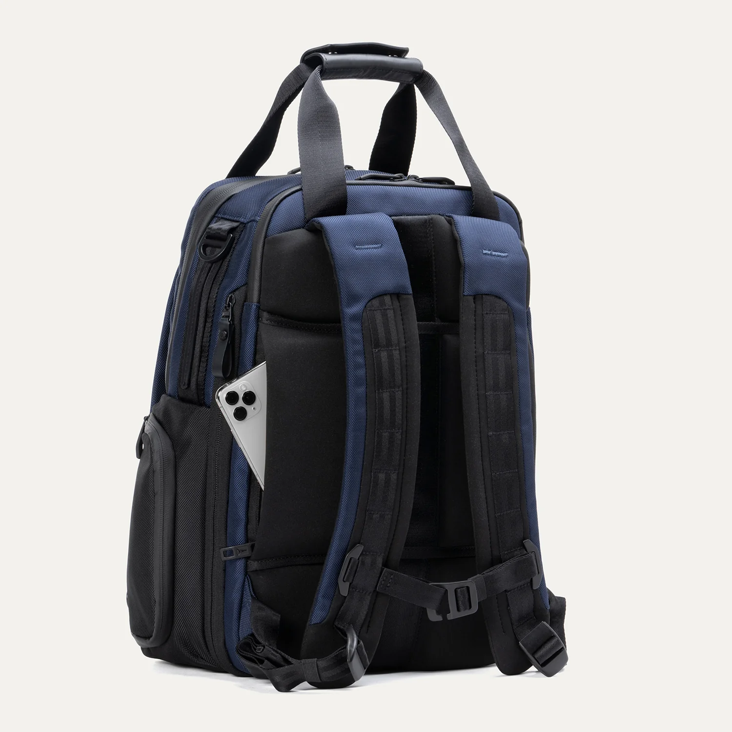 Altitude™ Medium Expandable Laptop Backpack 25-30L - Image 35