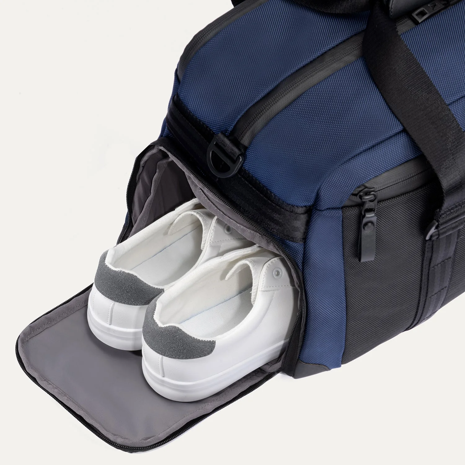 Travelpro® Altitude⢠Day-to-Day Duffel - Stellar Grey - Image 30