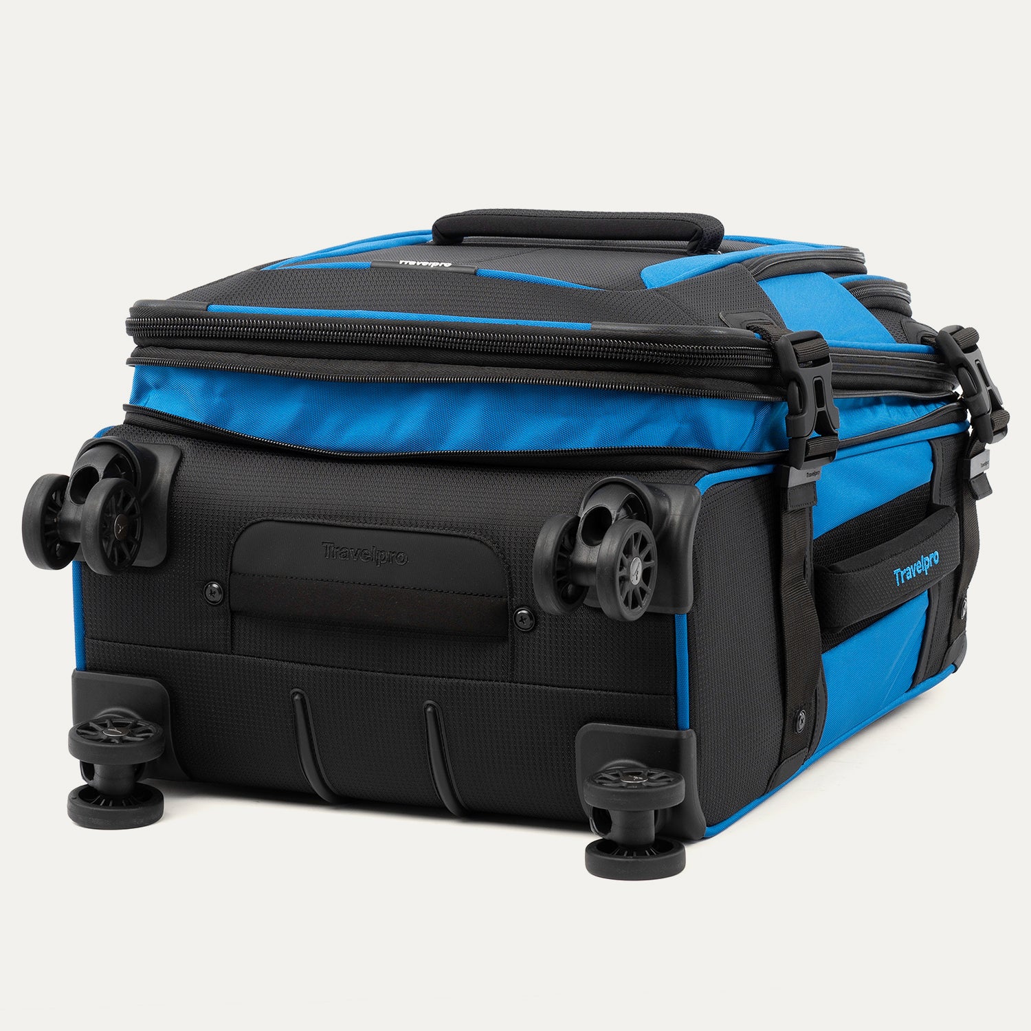 Bold™ by Travelpro® Carry-On Spinner - Image 6