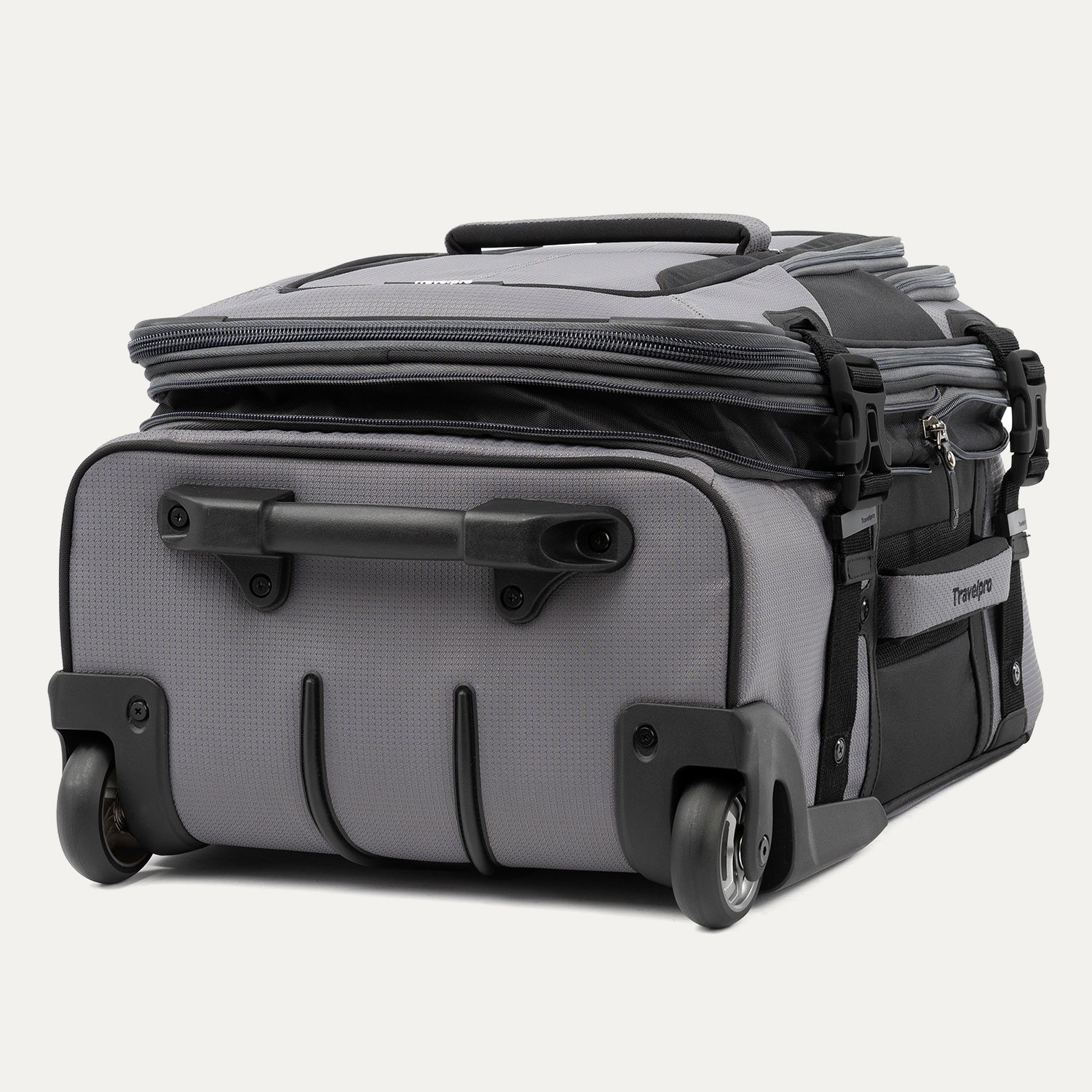Bold™ By Travelpro® Backpack / Carry-On Rollaboard Set - Image 22