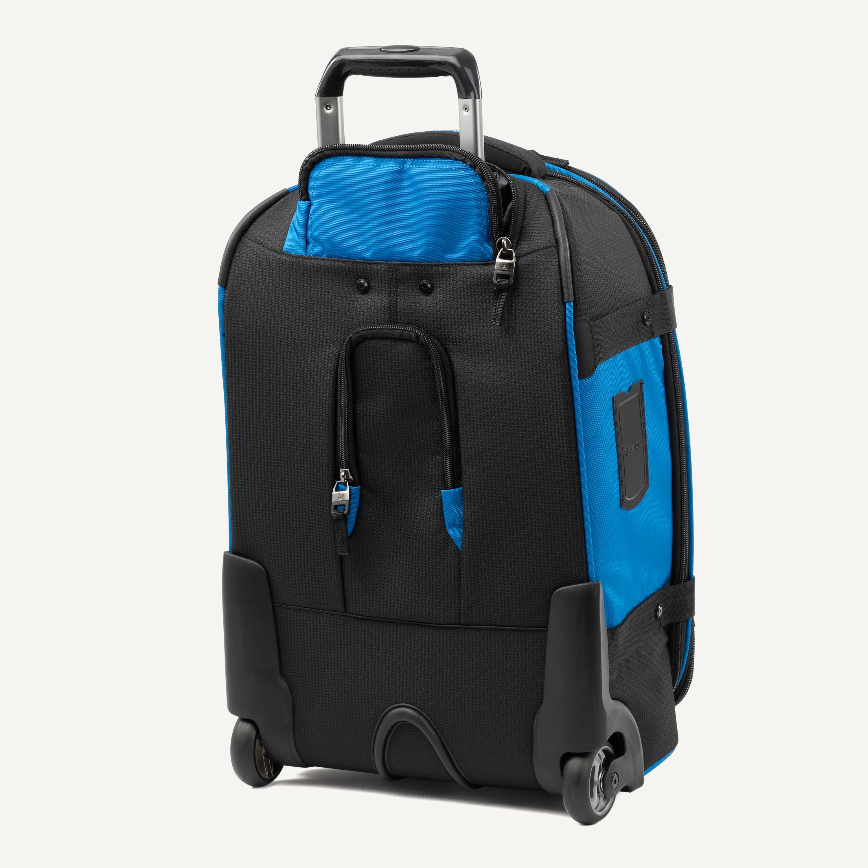 Bold™ By Travelpro® Backpack / Carry-On Rollaboard Set - Image 8