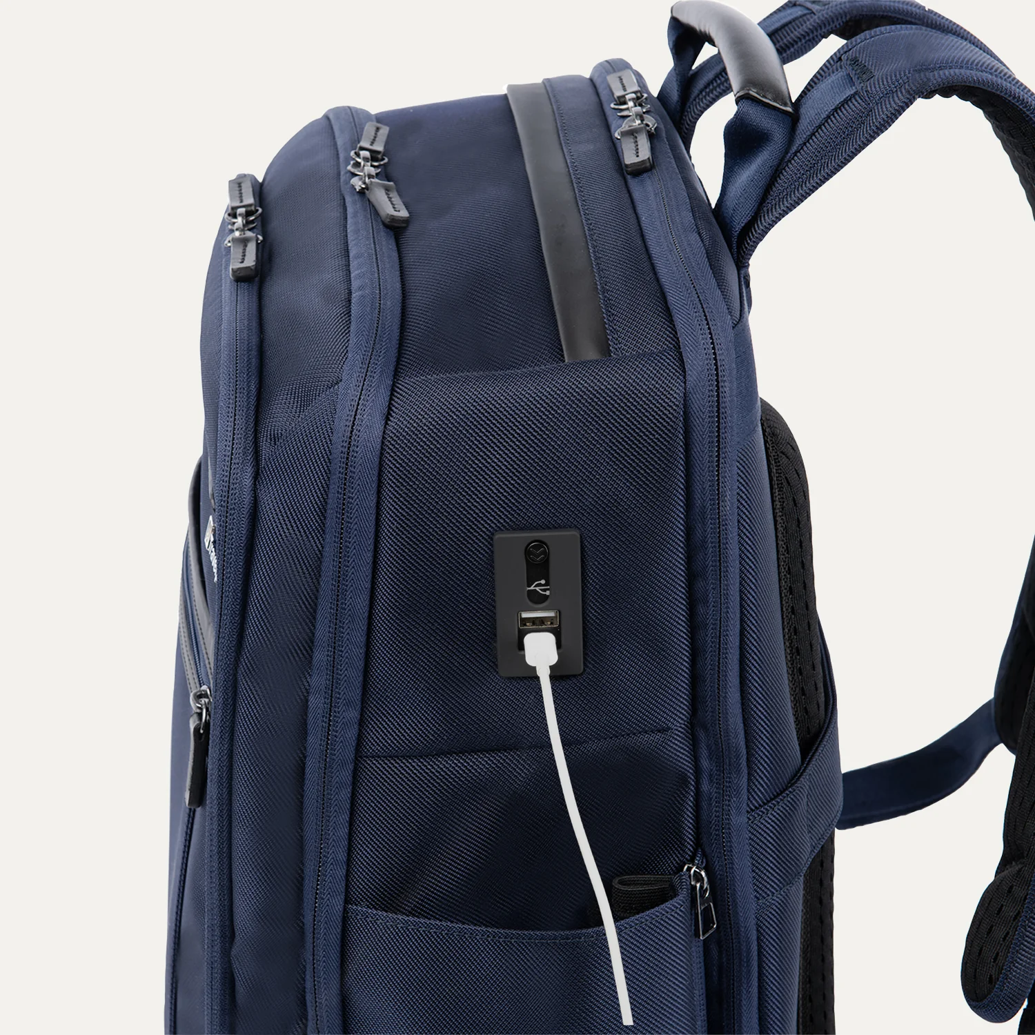 Crew™ Executive Choice™ 3 Large Travel Backpack - Image 15