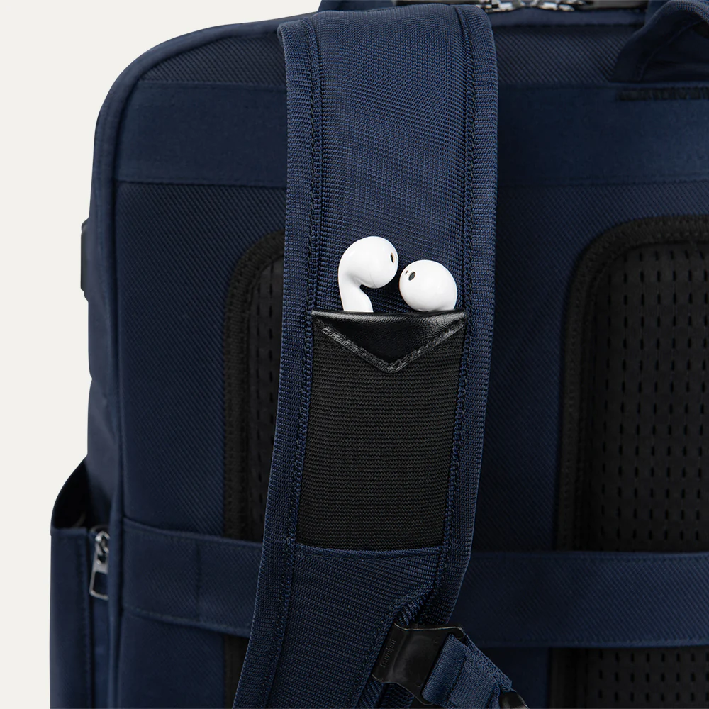 Crew™ Executive Choice™ 3 Large Travel Backpack - Image 20