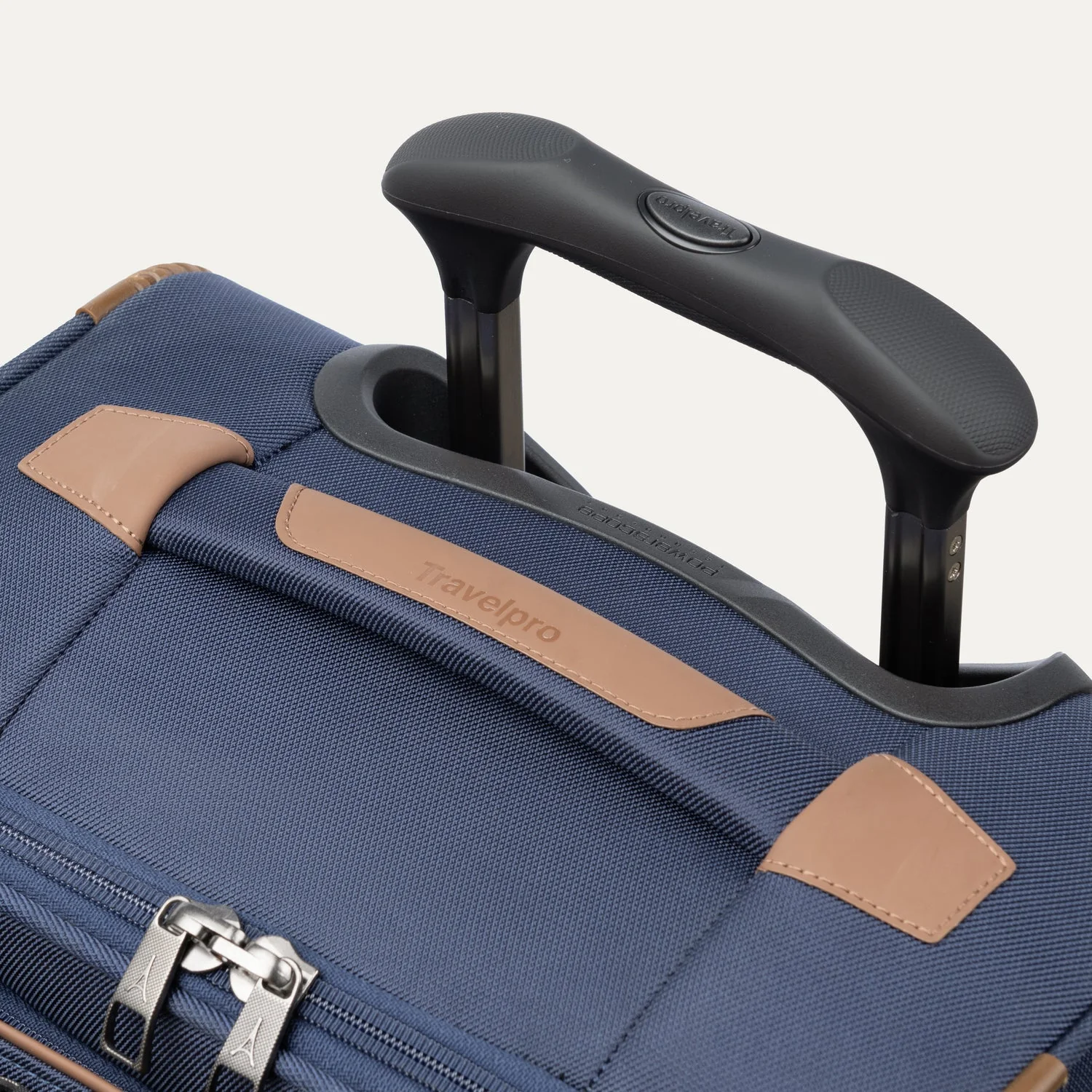 Crew™ Classic Carry-On / Large Check-In Set - Image 30