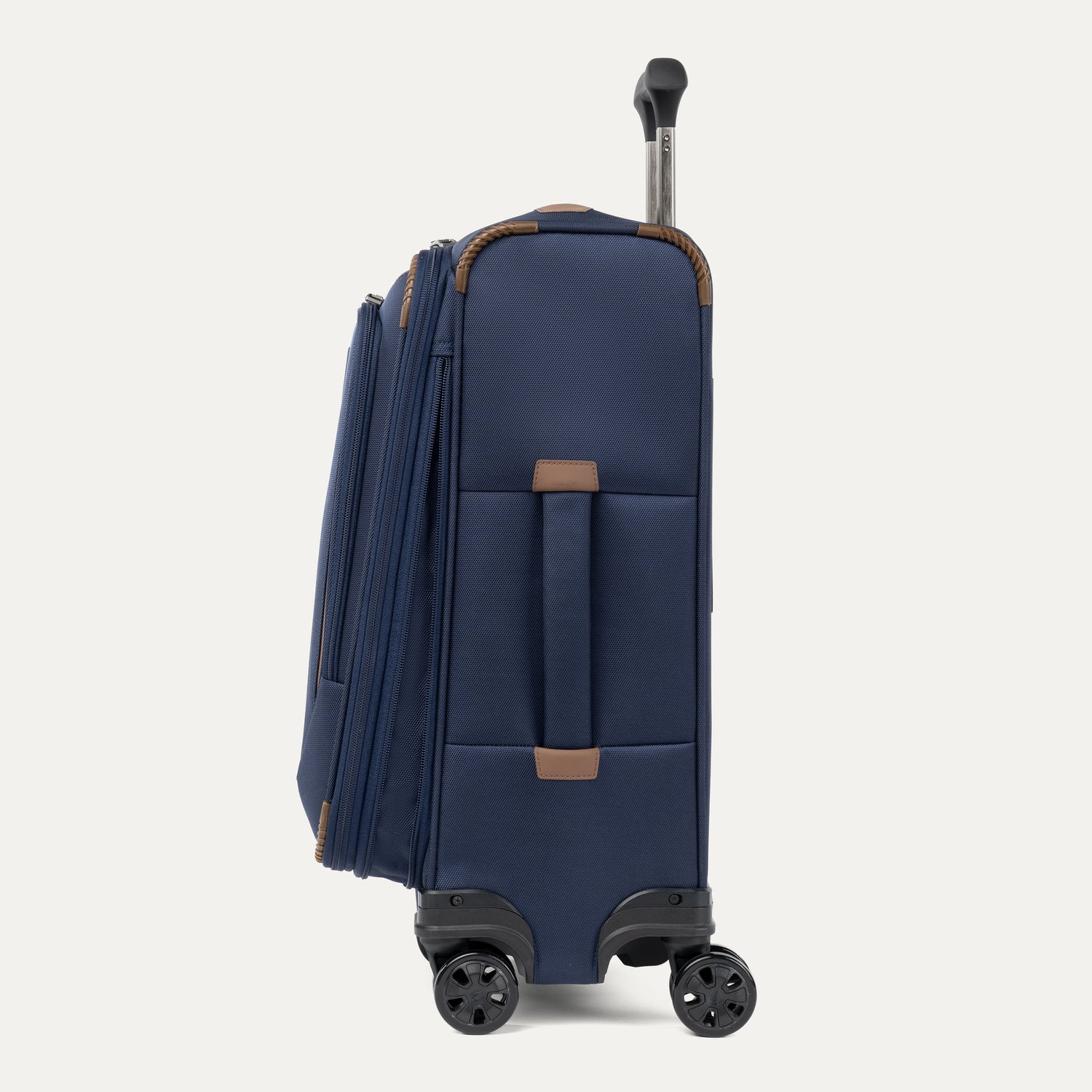 Crew™ Classic Carry-On / Medium Check-In Set - Image 28