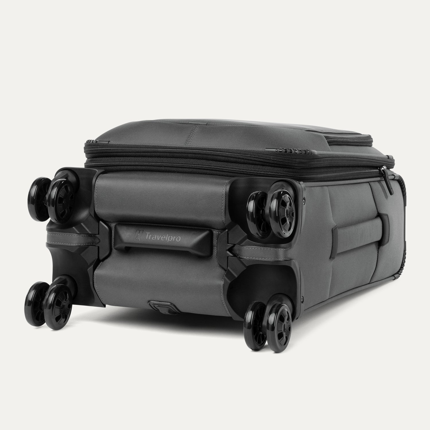 Crew™ Classic Compact Carry-On / Large Check-In Set - Image 28