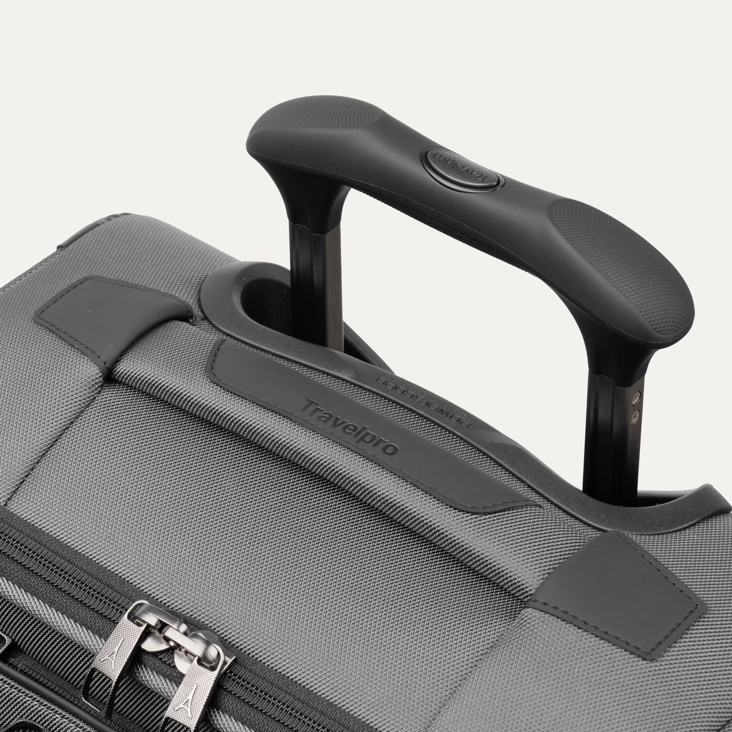 Crew™ Classic Compact Carry-On / Large Check-In Set - Image 30
