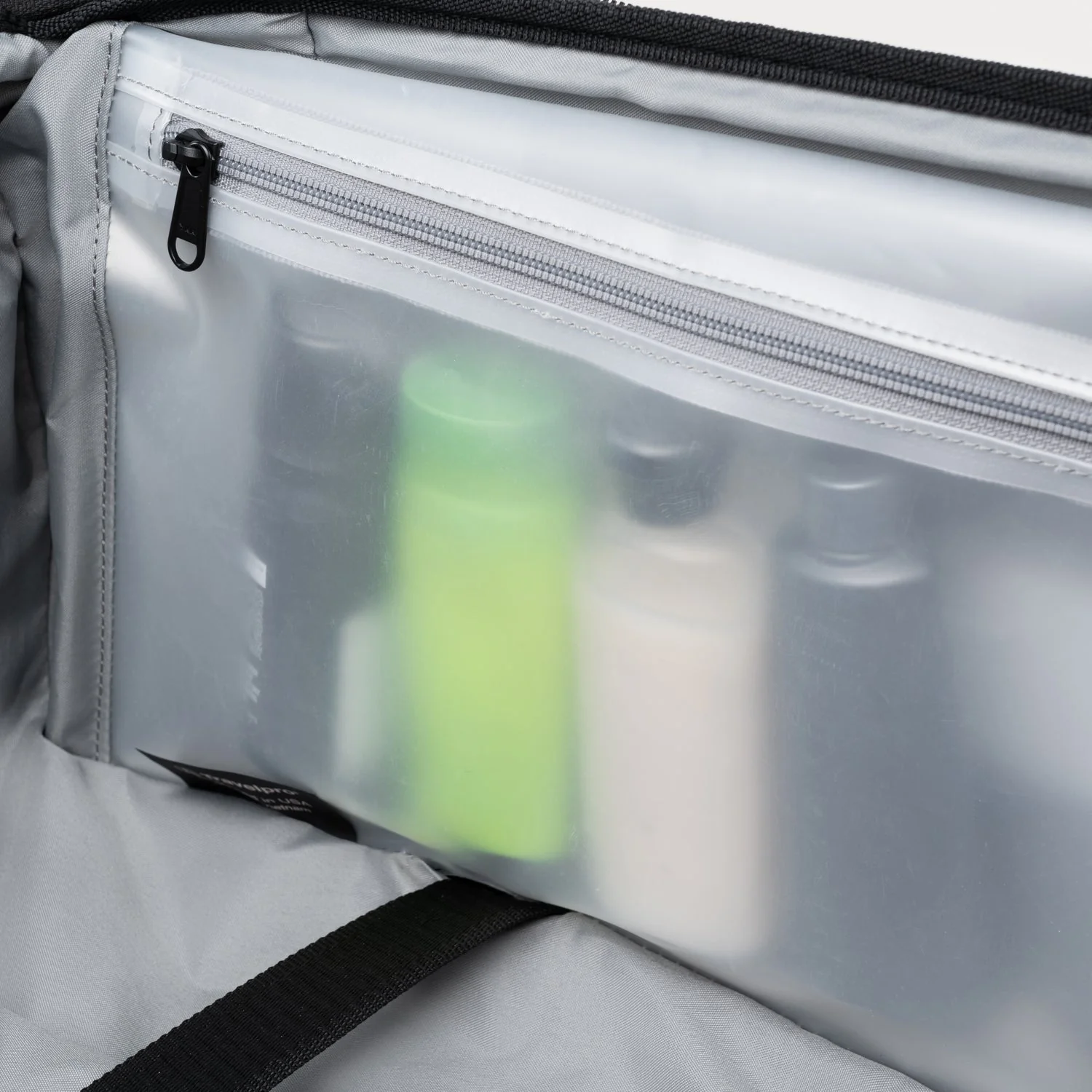Crew™ Classic Compact Carry-On / Medium Check-In Set - Image 15