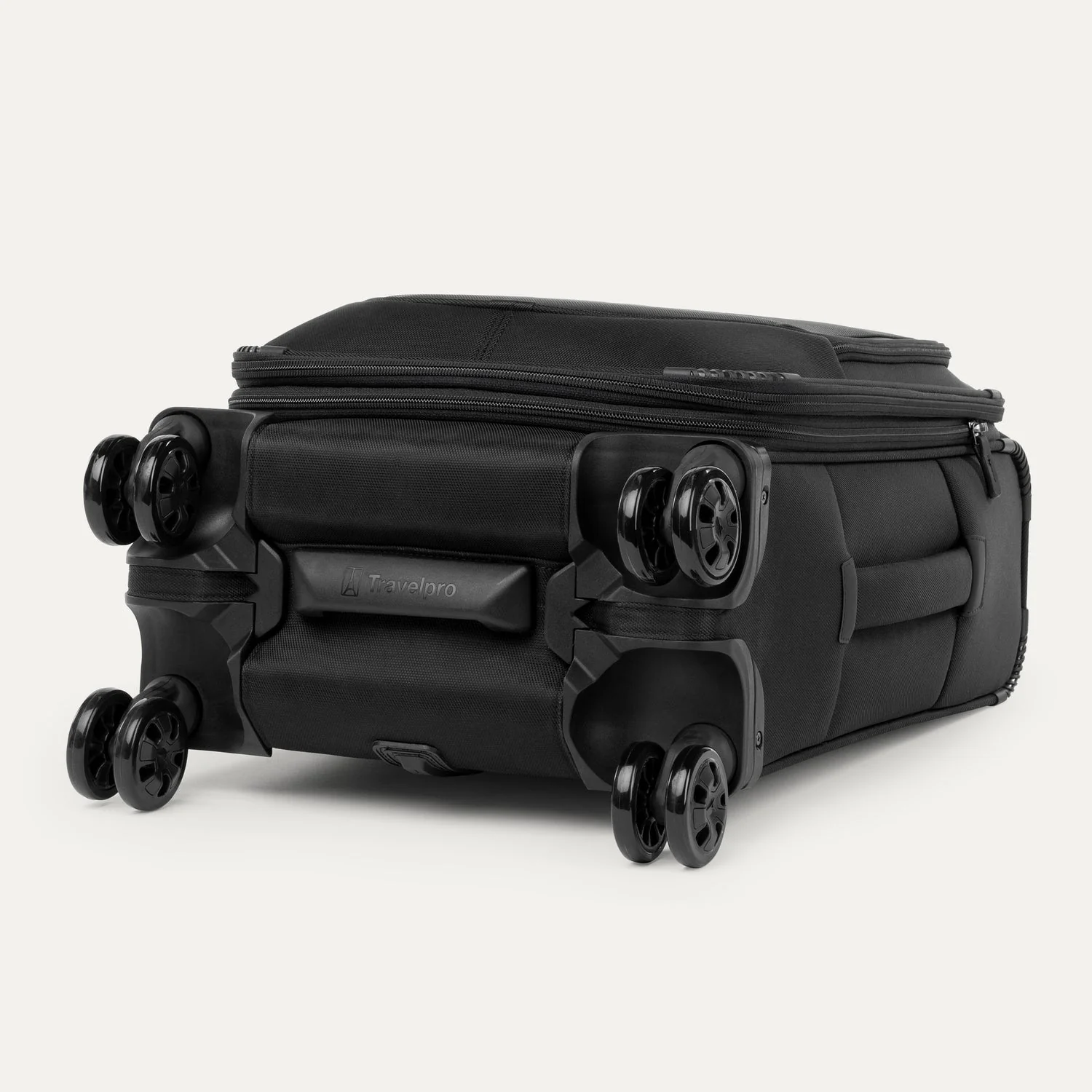 Crew™ Classic Compact Carry-On / Medium Check-In Set - Image 18
