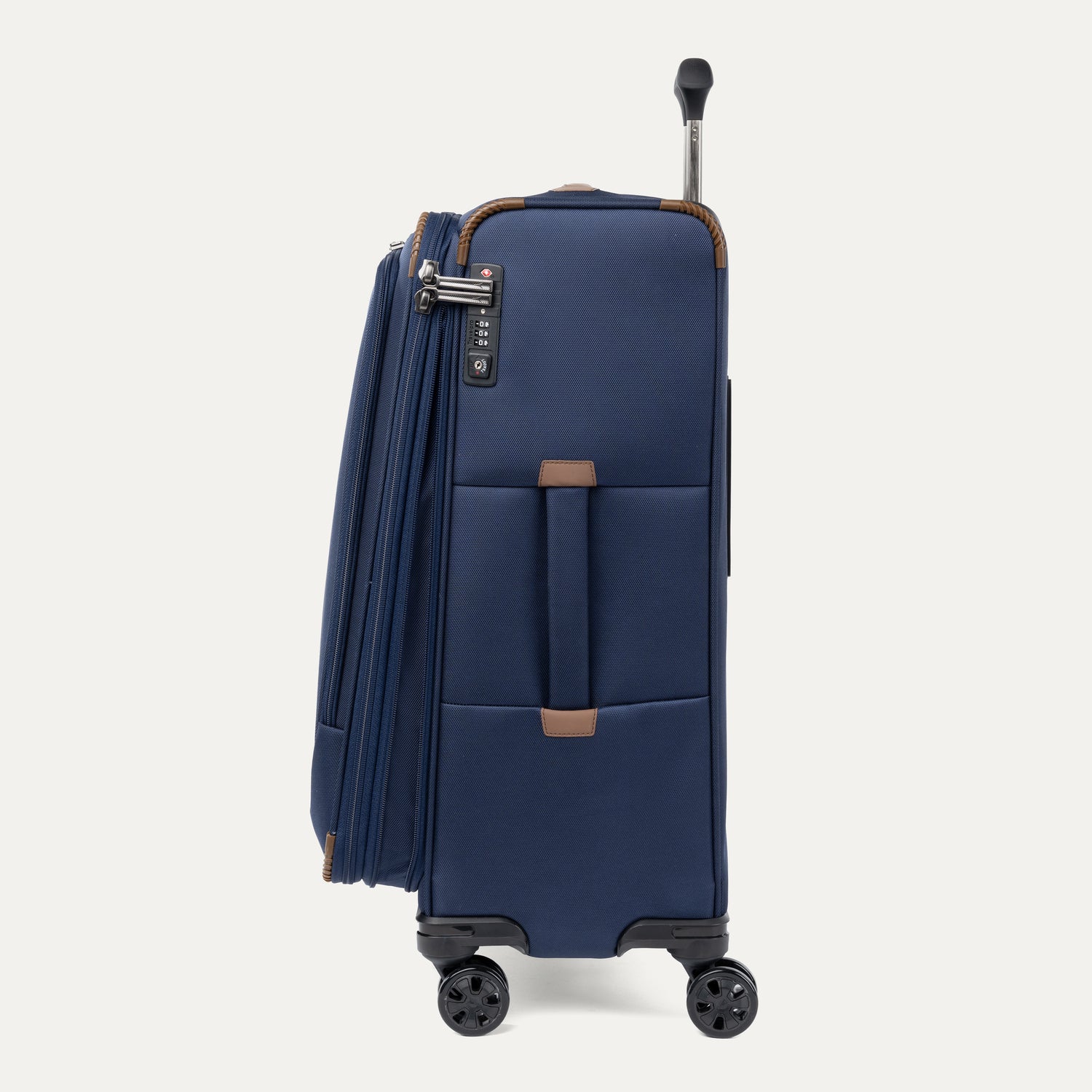 Jetsetter - Travelpro® Crew Classic Carry-On / Medium Check-In / UnderSeat Tote Set - Image 6