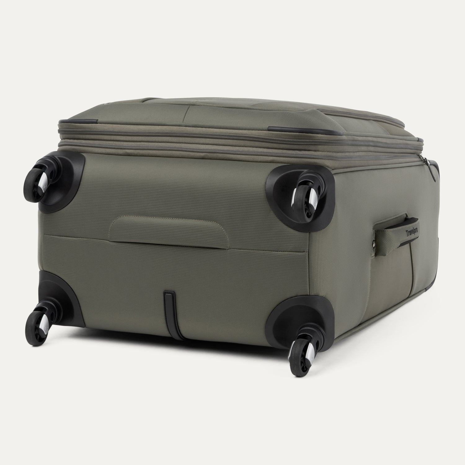Maxlite® 5 Medium Check-In Spinner - Image 23