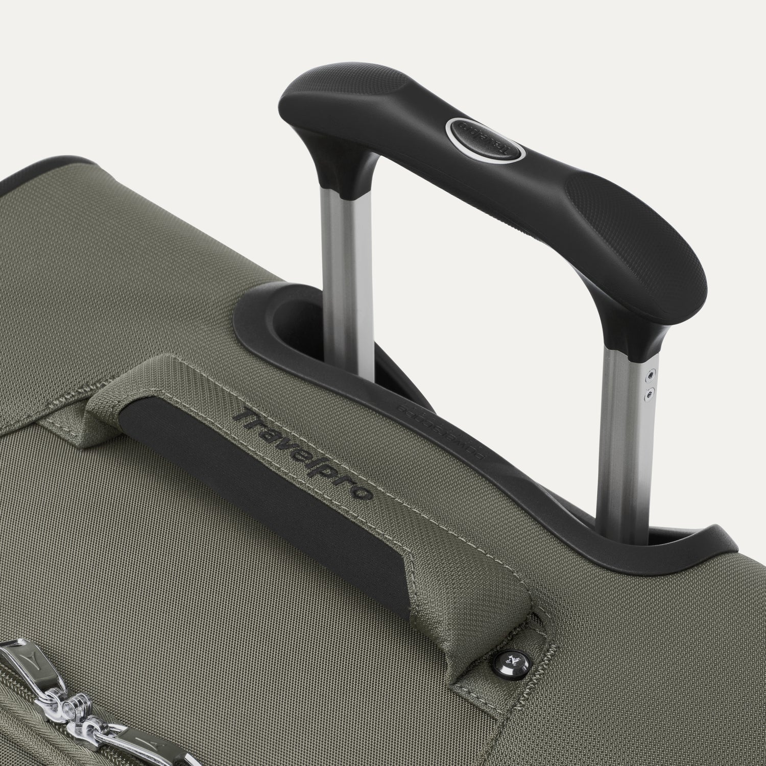 Maxlite® 5 Medium Check-In Spinner - Image 24