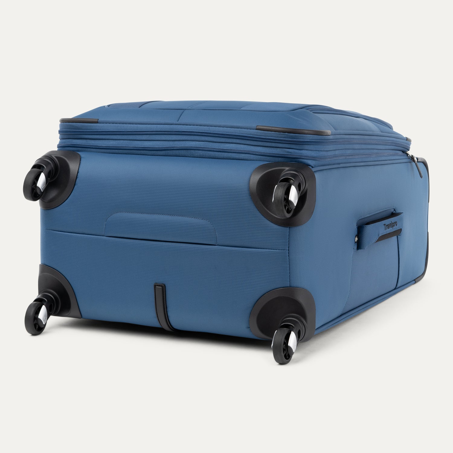 Maxlite® 5 Medium Check-In Spinner - Image 38
