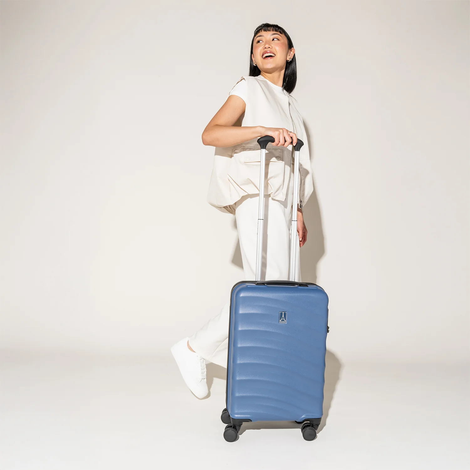 Maxlite® Air V2 Compact Carry-On Hardside Spinner - Image 4