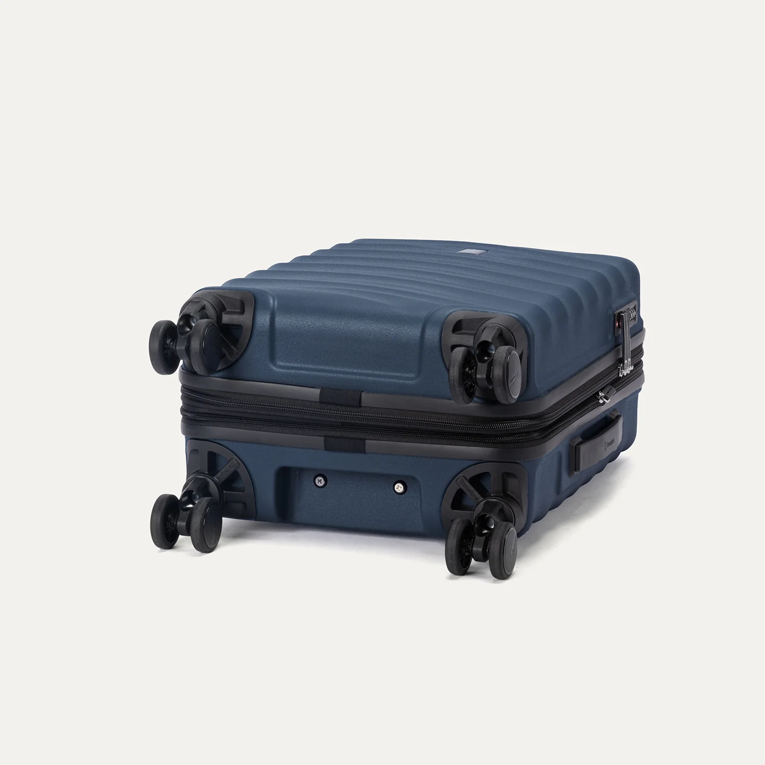 Maxlite® Air V2 Compact Carry-On Hardside Spinner - Image 6