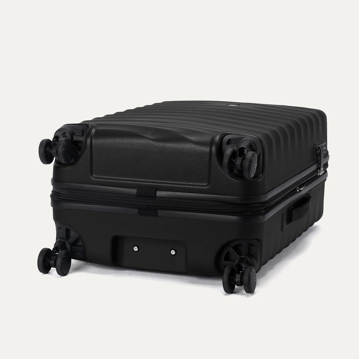 Maxlite® Air V2 Medium Check-In Hardside Spinner - Image 32