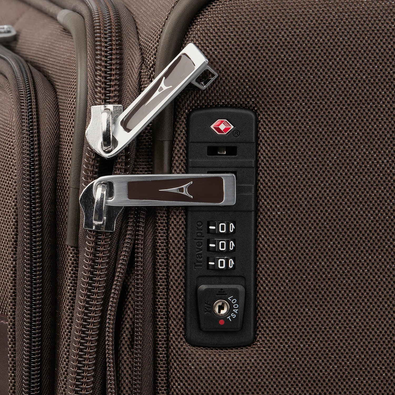 Platinum® Elite Large Check-In Spinner - Image 17