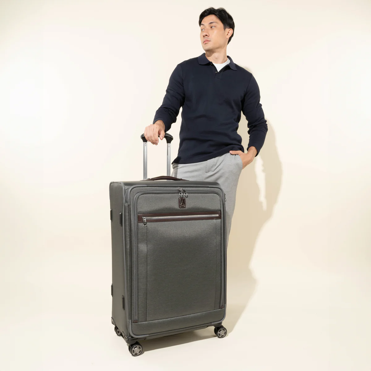 Platinum® Elite Large Check-In Spinner - Image 45