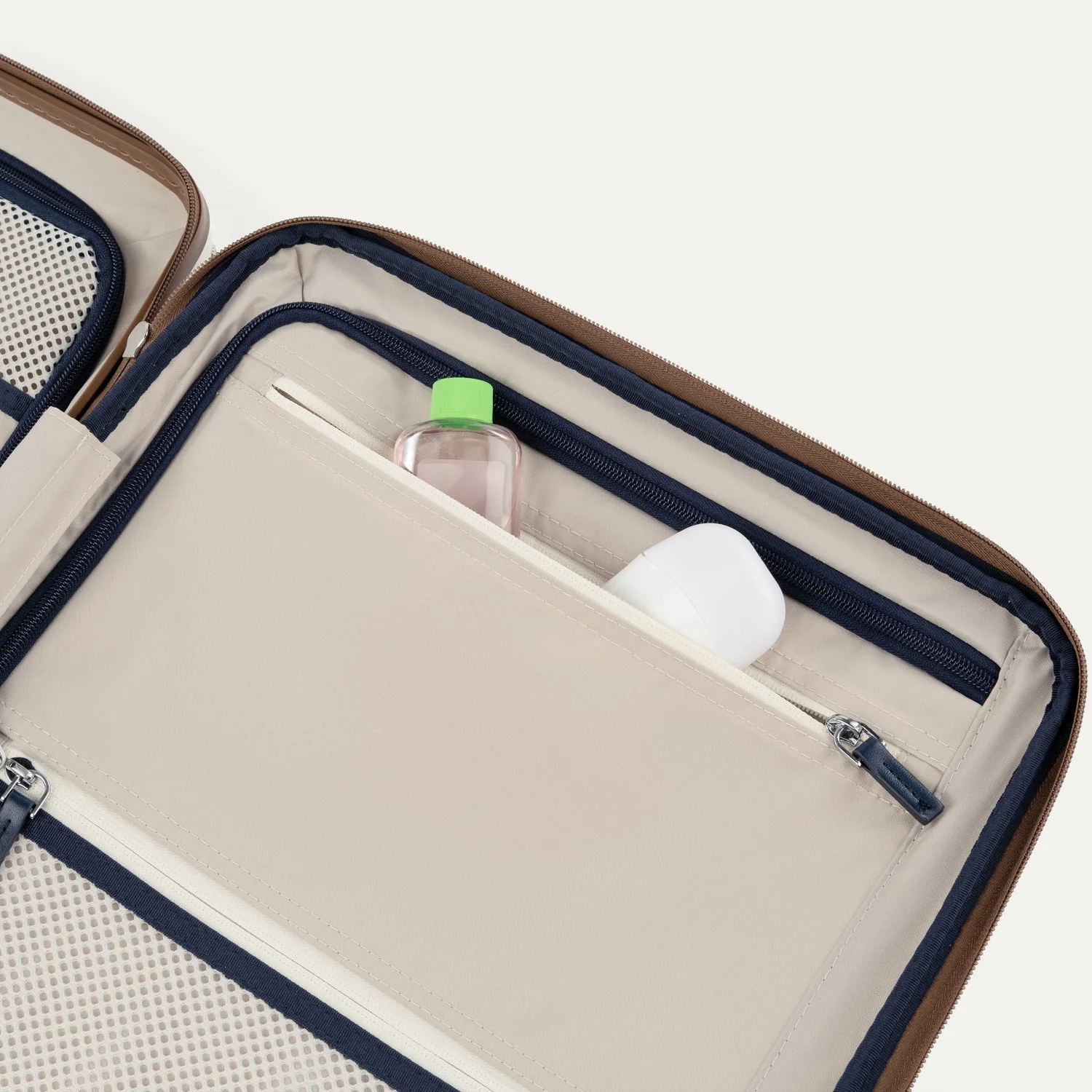 Platinum® Elite Carry-On / Medium Check-In Hardside Set - Image 37