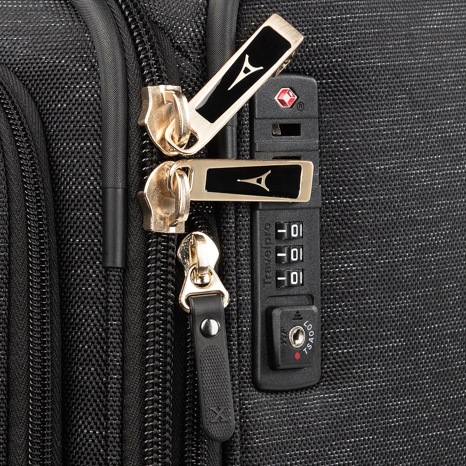 PlatinumĀ® Elite Carry-On / Medium Check-In Set - Image 56