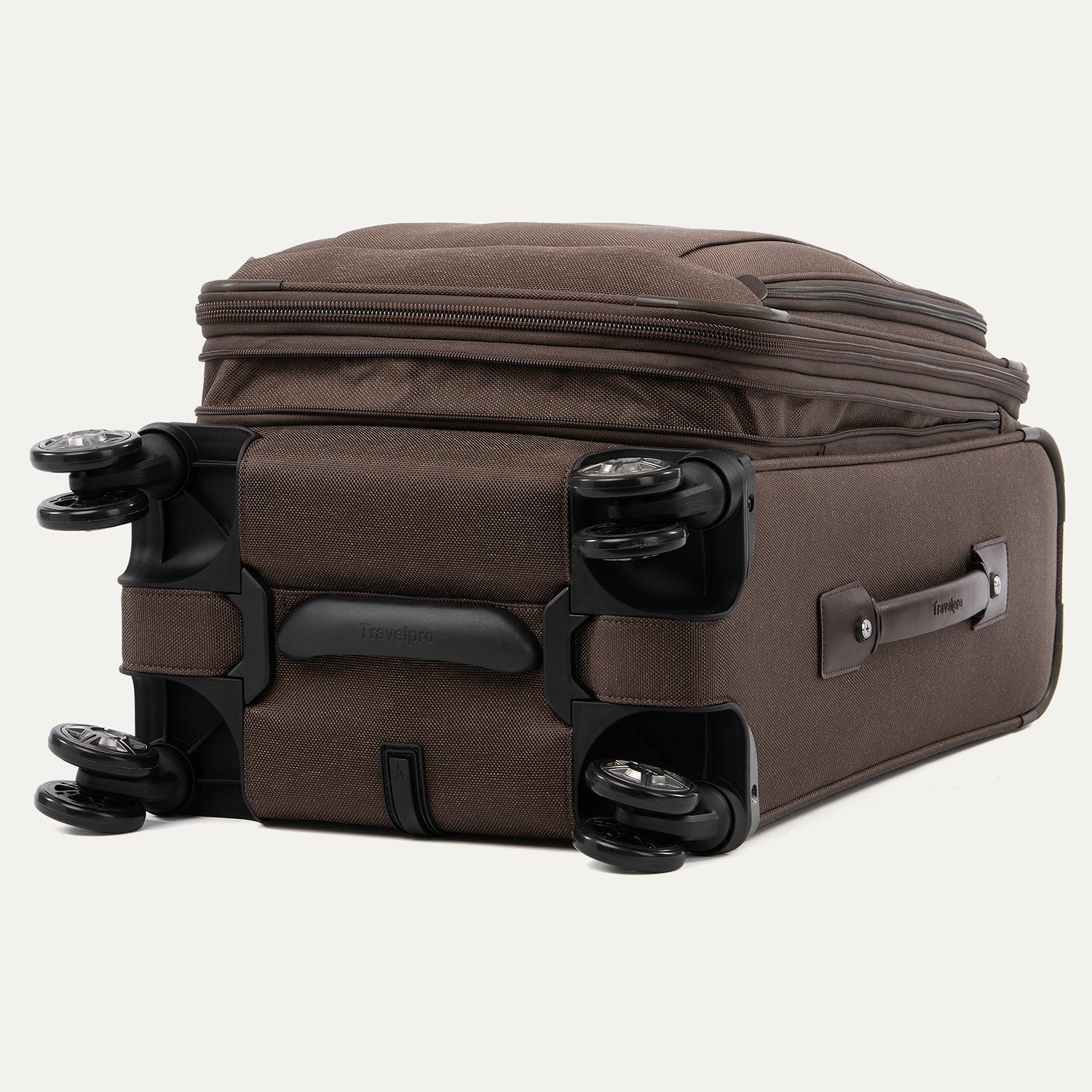 PlatinumĀ® Elite Carry-On / Medium Check-In Set - Image 8