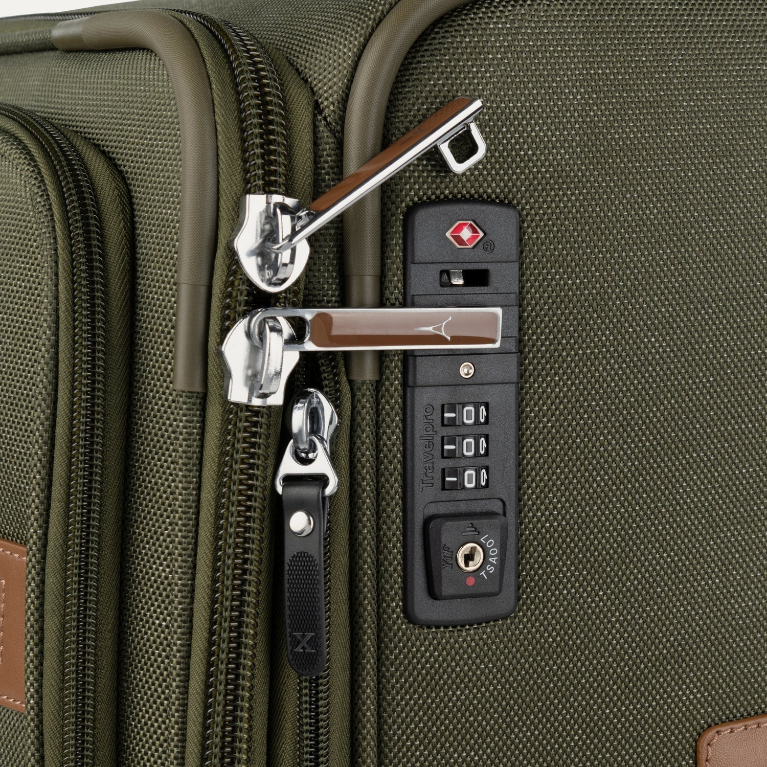 Platinum® Elite Carry-On / Medium Check-In Set - Image 31