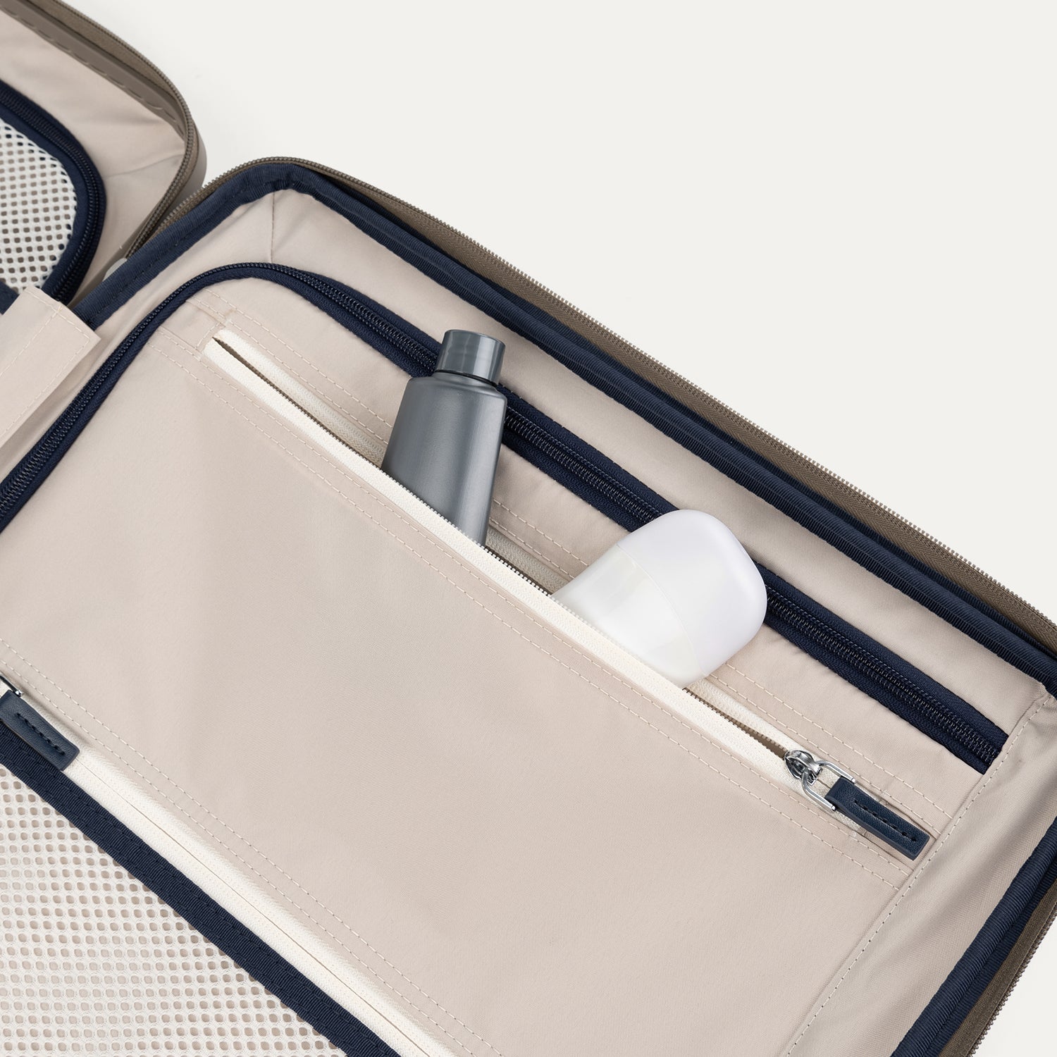 Platinum® Elite Carry-On Hardside Spinner - Image 63