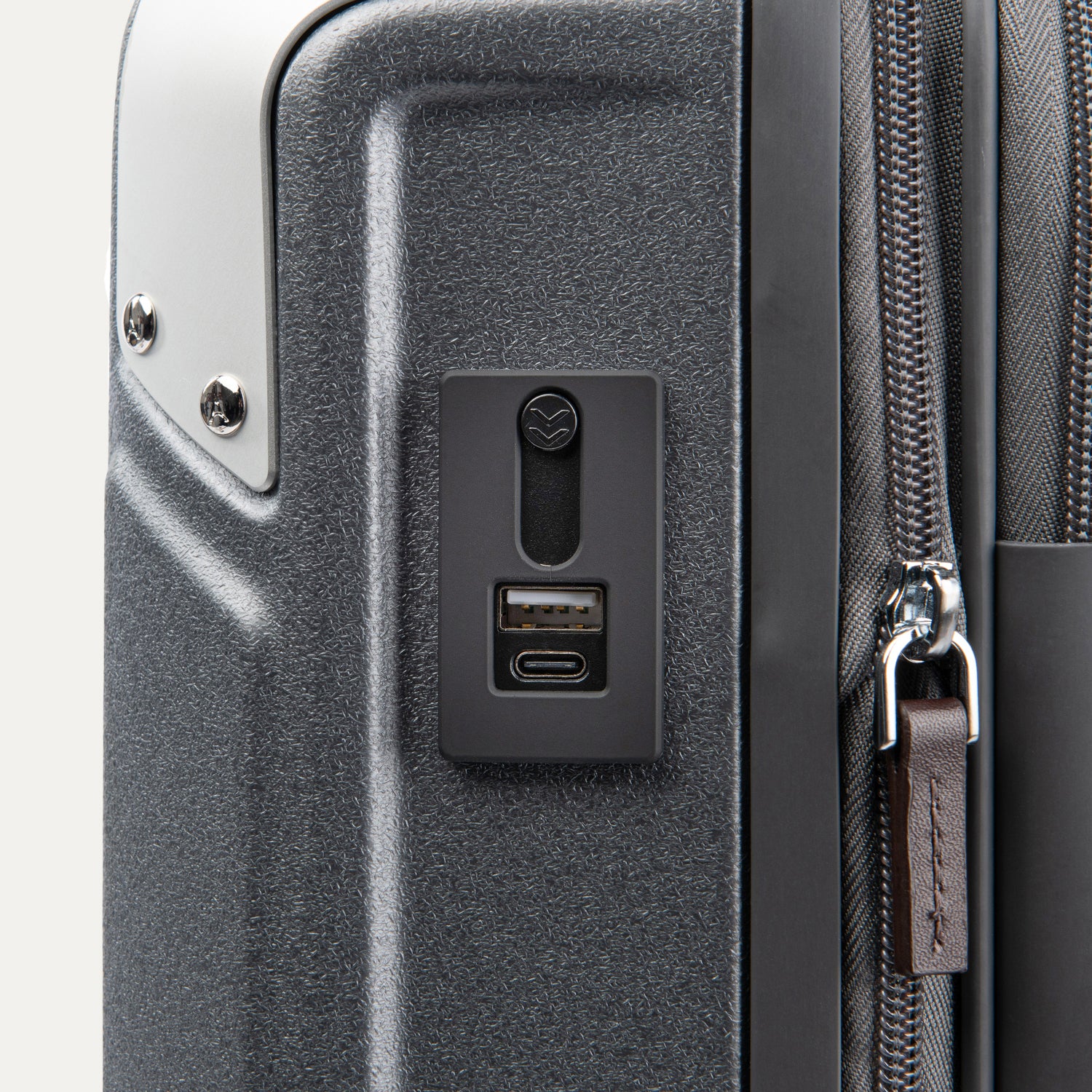 Platinum® Elite Compact Carry-On Business Plus Hardside Spinner - Image 13