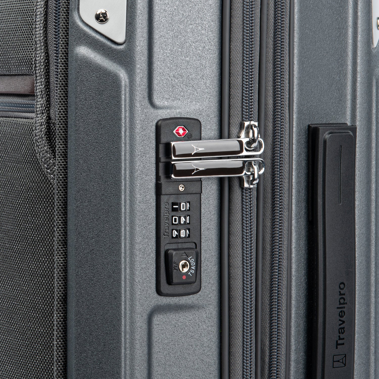 Platinum® Elite Compact Carry-On Business Plus Hardside Spinner - Image 19