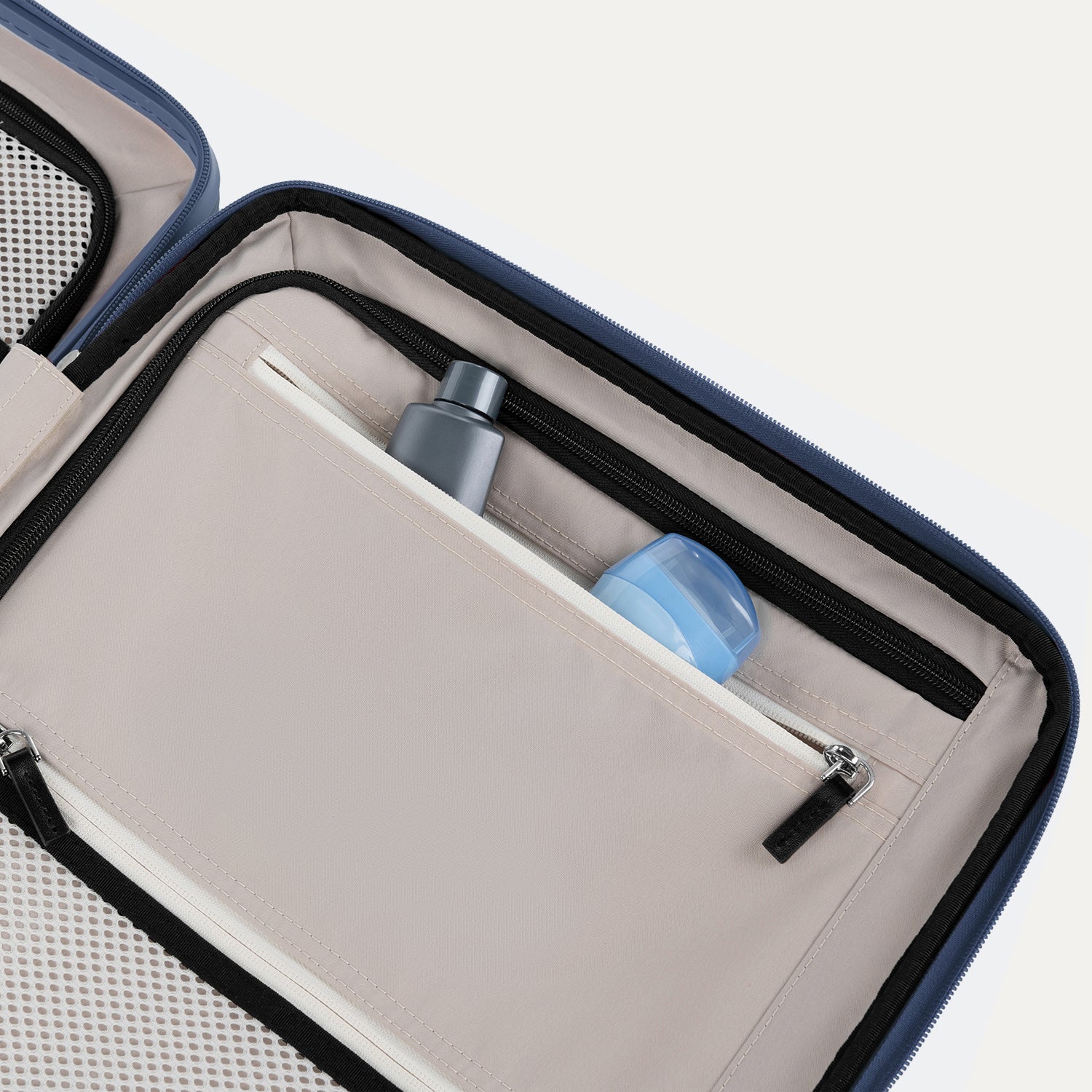 Platinum® Elite Compact Carry-On Hardside Spinner - Image 15