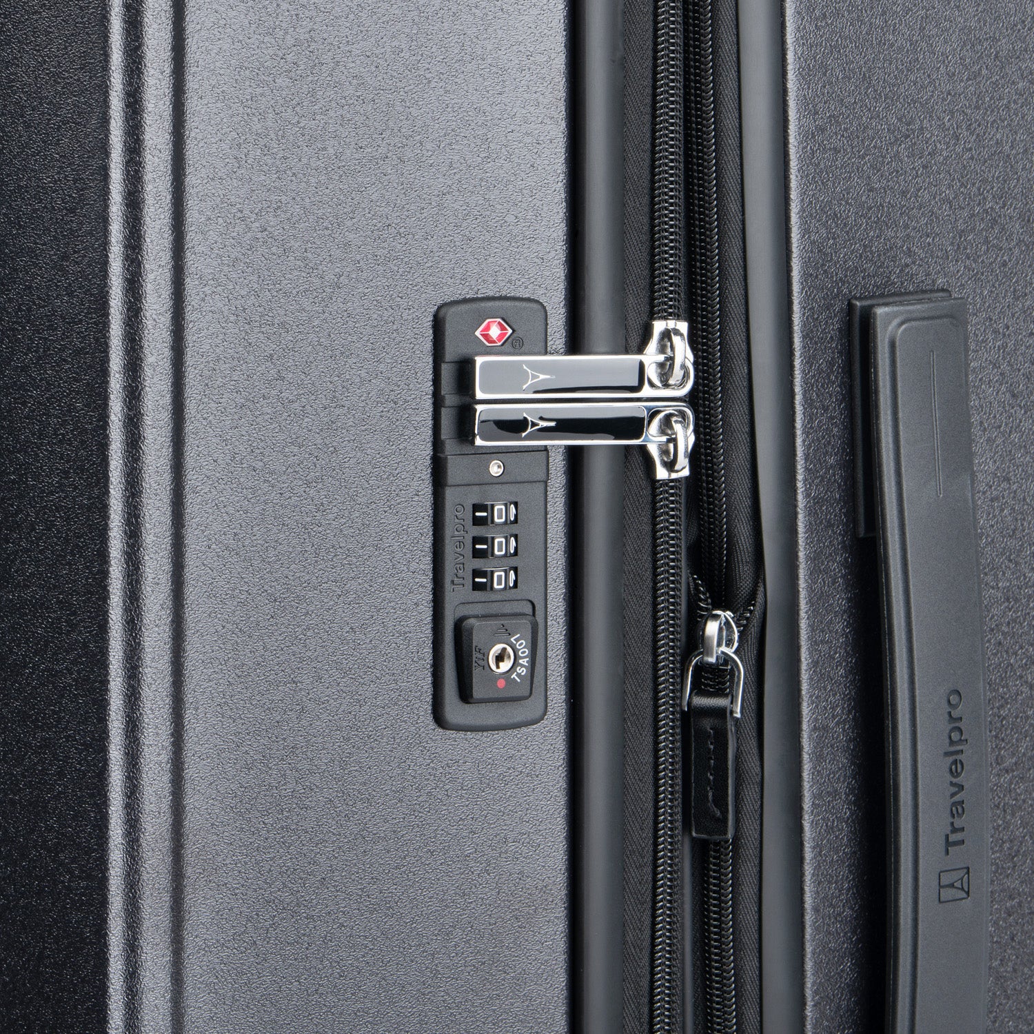 Platinum® Elite Large Check-In Hardside Spinner - Image 20
