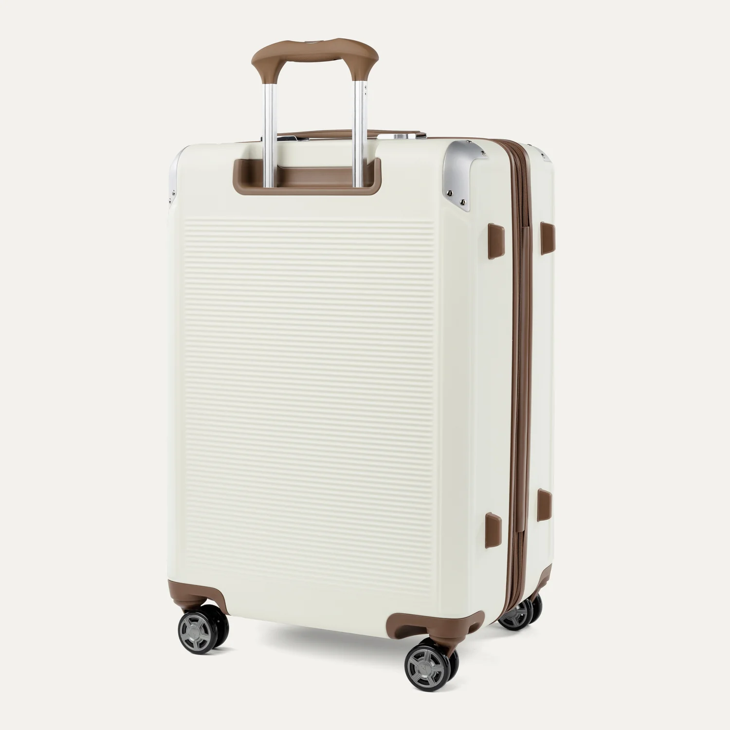 Platinum® Elite Medium Check-In Hardside Spinner - Image 8