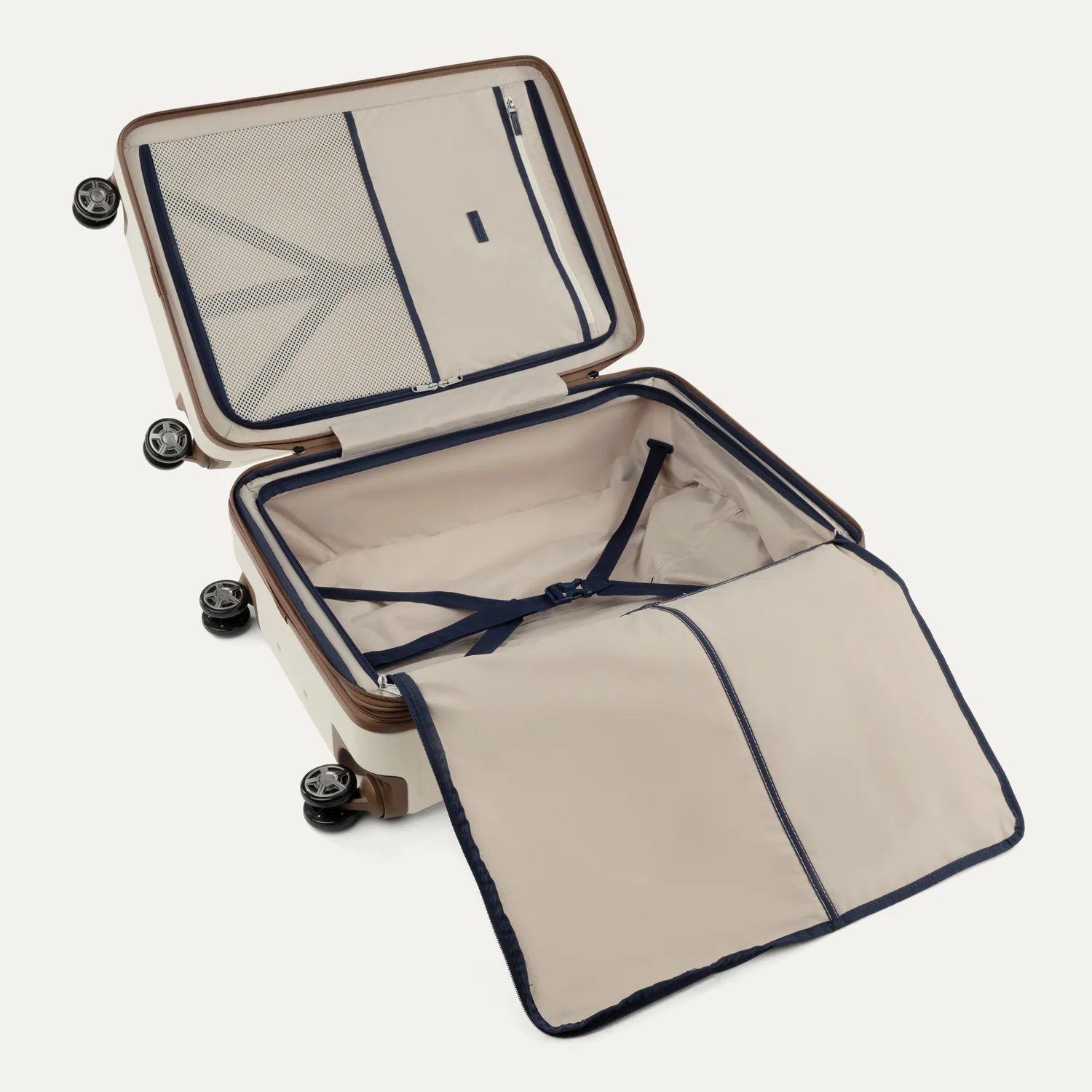 Platinum Elite Weekender Bag / Medium Check-In Hardside Set - Image 3