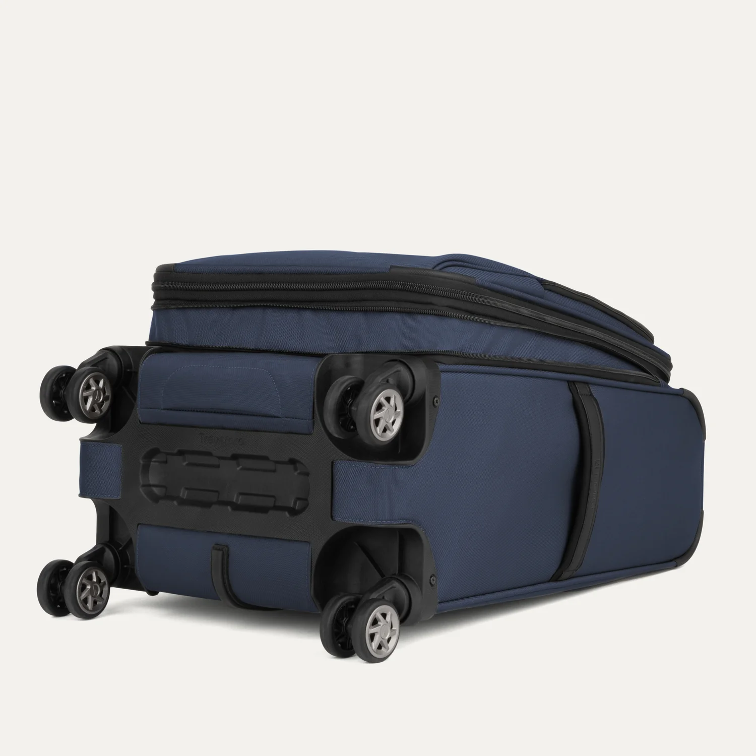 Roundtrip® Carry-on & Medium Check-in Spinner Set - Image 28
