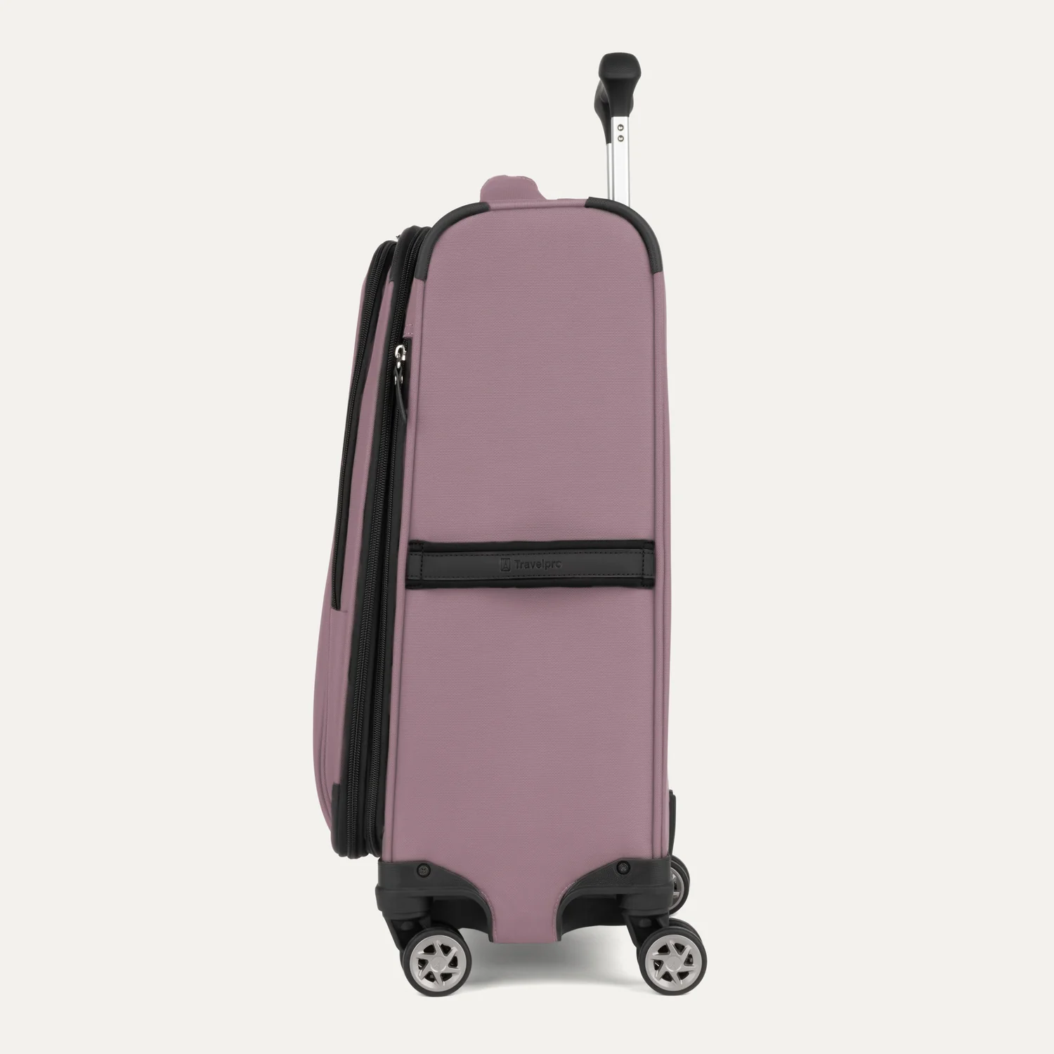 Roundtrip® Carry-on & Medium Check-in Spinner Set - Image 5