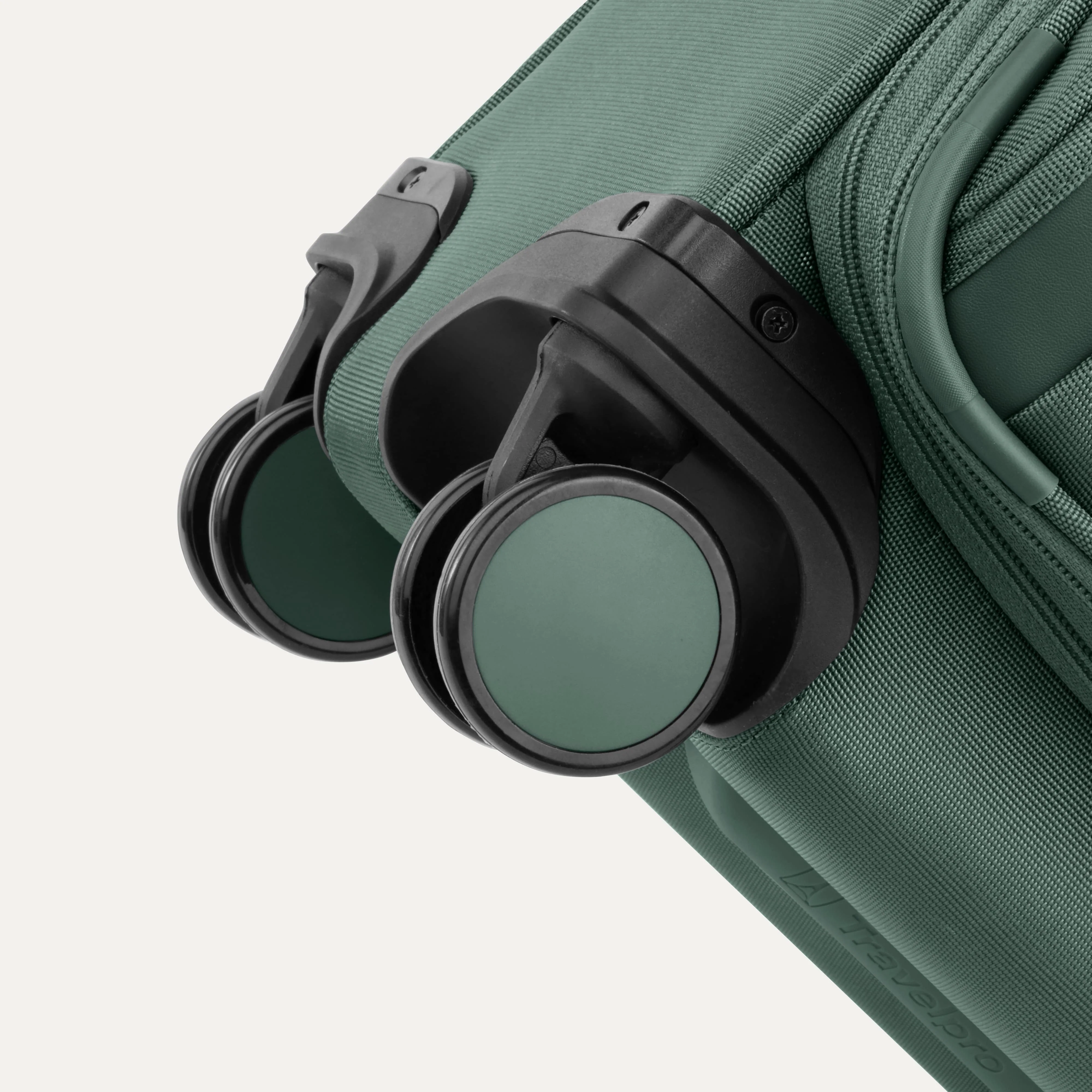 VersaPackĀ®+ Compact Carry-On / Large Check-In Set - Image 32