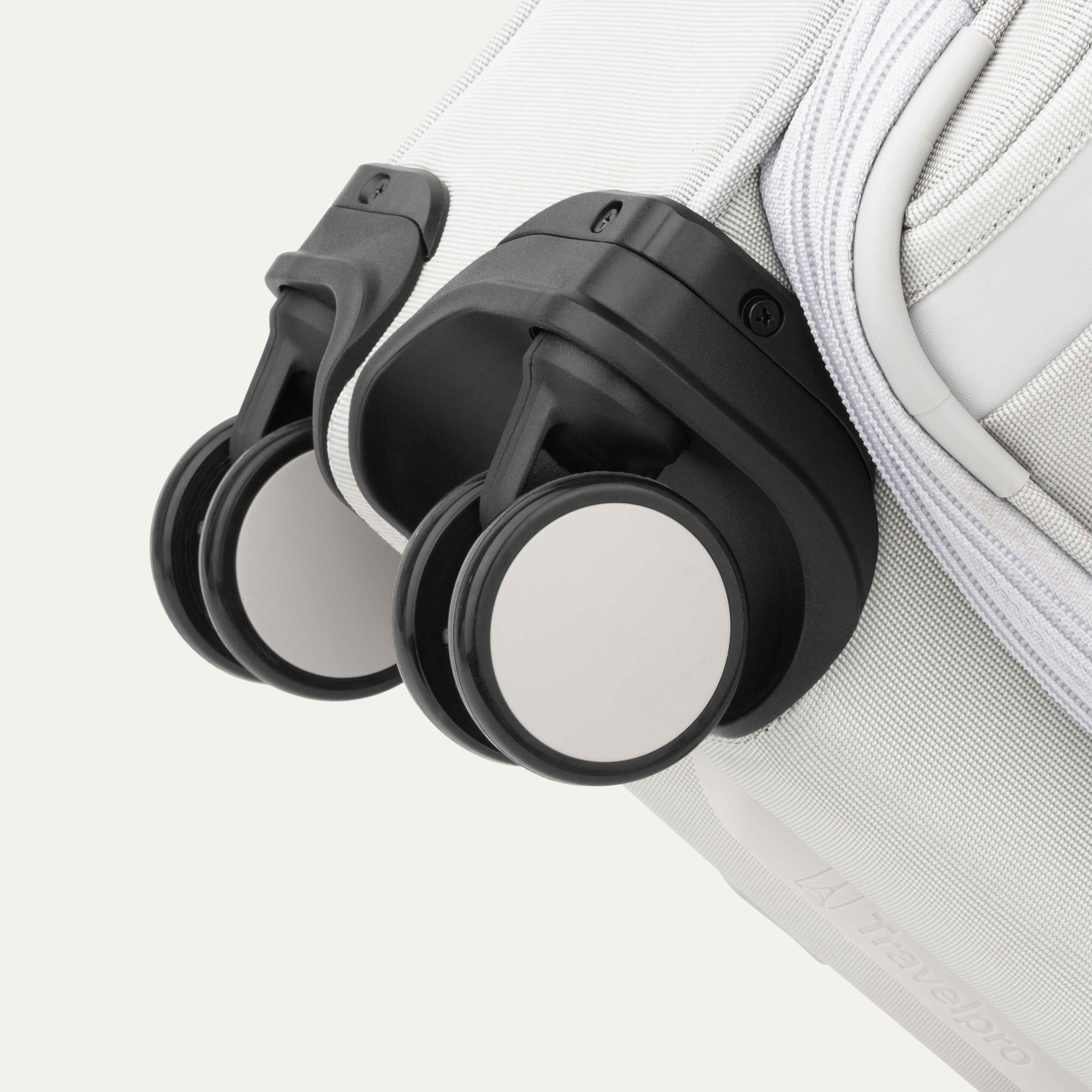 VersaPack®+ Compact Carry-on Spinner - Image 28